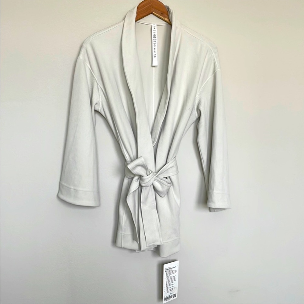 NWT Lululemon Ribbed Softstreme Belted Wrap Bone Size 4
